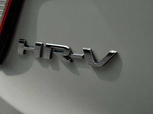 Used 2019 Honda HR-V Touring image 28