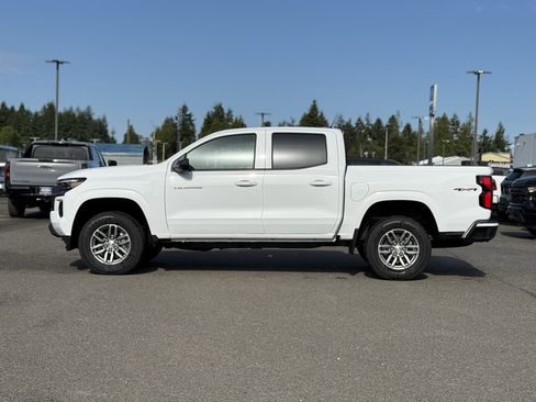 New 2025 Chevrolet Colorado LT w/ LT Convenience Package image 2
