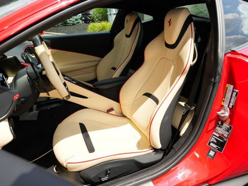 Used 2024 Ferrari Roma RWD image 5
