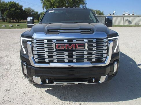 New 2026 GMC Sierra 2500 Denali w/ Denali Reserve Package image 12