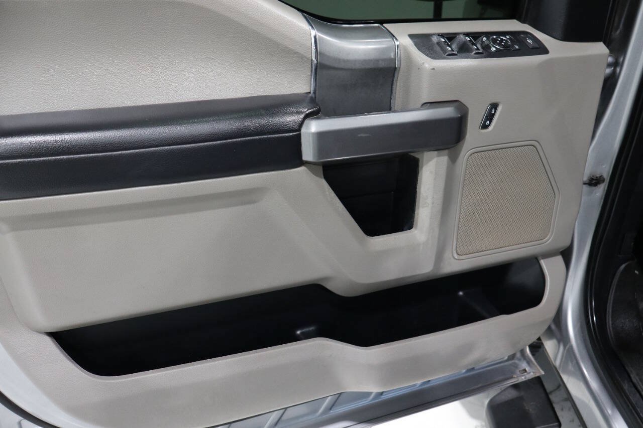 Used 2021 Ford F350 XLT w/ XLT Premium Package AWD/4WD image 31