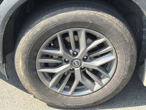 Used 2023 Nissan Rogue S AWD/4WD image 8