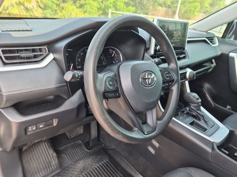 Used 2023 Toyota RAV4 LE FWD image 10