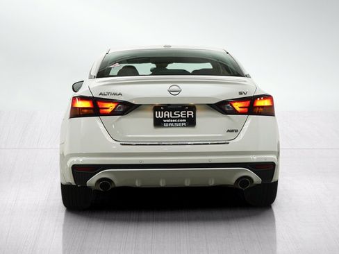 Used 2023 Nissan Altima 2.5 SV w/ SV Premium Package AWD/4WD image 4