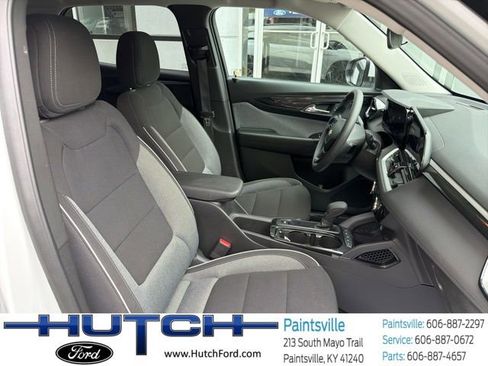 Used 2025 Chevrolet TrailBlazer LT AWD/4WD image 18