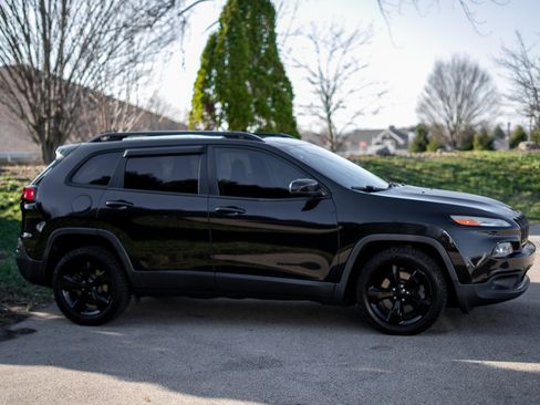 Used 2015 Jeep Cherokee Latitude image 4
