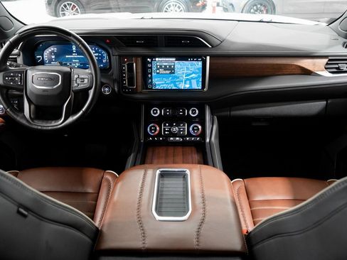 Used 2024 GMC Yukon Denali Ultimate image 16