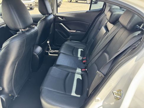 Used 2017 MAZDA MAZDA3 Grand Touring FWD image 18