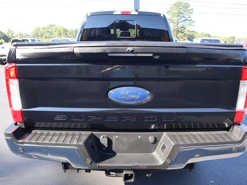 Used 2017 Ford F250 Lariat w/ Lariat Ultimate Package AWD/4WD image 8