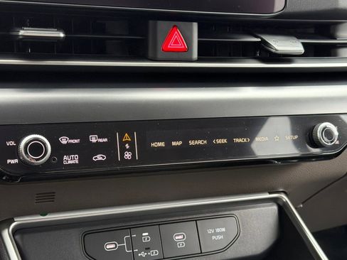 New 2026 Kia Carnival LXS image 20