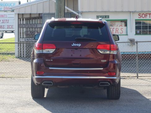 Used 2019 Jeep Grand Cherokee Summit AWD/4WD image 7