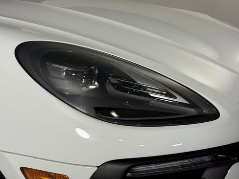 New 2025 Porsche Macan image 15