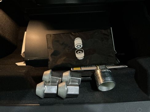 Used 2023 Land Rover Range Rover Evoque SE image 31