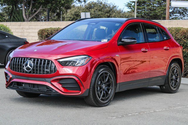 Used 2025 Mercedes-Benz GLA 35 AMG 4MATIC image 3