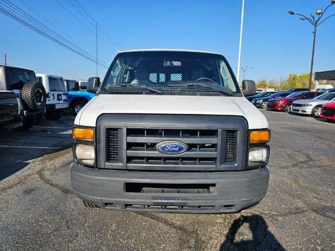 Used 2014 Ford E-250 and Econoline 250 w/ Power Group RWD image 3