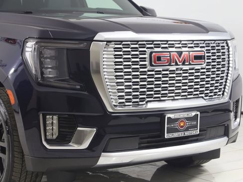Used 2021 GMC Yukon Denali w/ Denali Premium Package image 39