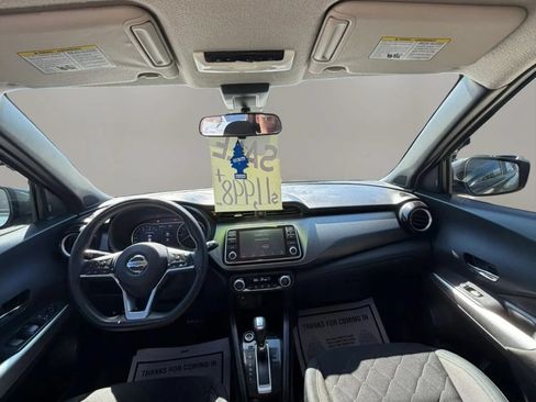 Used 2020 Nissan Kicks SV FWD image 12