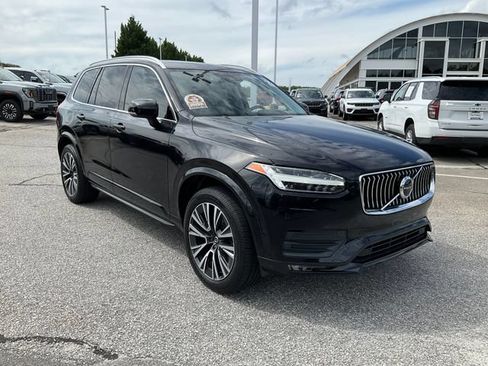 Used 2020 Volvo XC90 T6 Momentum AWD/4WD image 3
