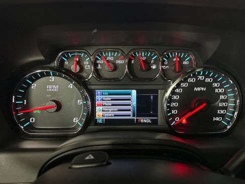 Used 2018 Chevrolet Tahoe LT AWD/4WD image 21