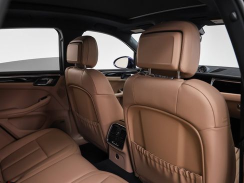 Certified 2026 Porsche Macan S AWD/4WD image 28