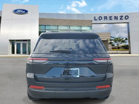 Used 2024 Jeep Grand Cherokee Limited w/ Black Appearance Package image 6