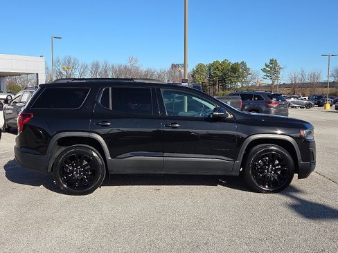Used 2023 GMC Acadia SLT w/ Elevation Edition image 6