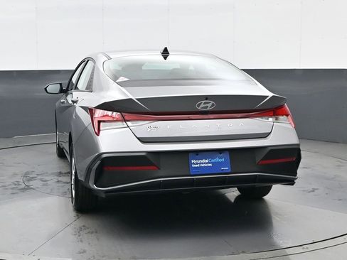 Certified 2024 Hyundai Elantra SE image 6