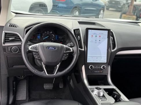 Used 2024 Ford Edge SEL w/ Convenience Package AWD/4WD image 5