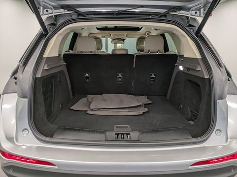 Used 2020 Lincoln Corsair Reserve w/ Equipment Group 201A image 24