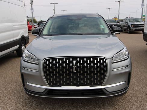 Used 2024 Lincoln Corsair Reserve w/ Equipment Group 201A AWD/4WD image 2