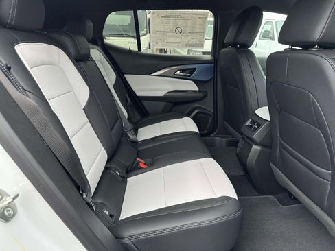 New 2026 Chevrolet Equinox EV LT image 24