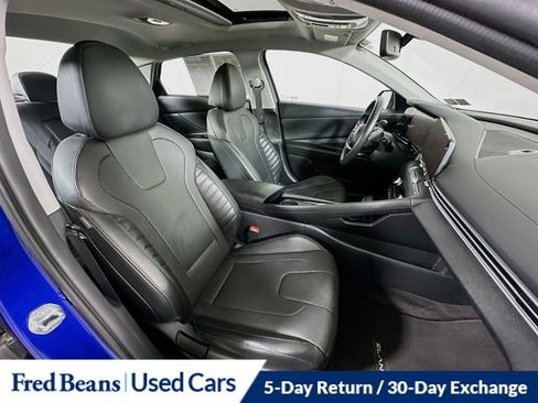 Used 2023 Hyundai Elantra Limited image 31