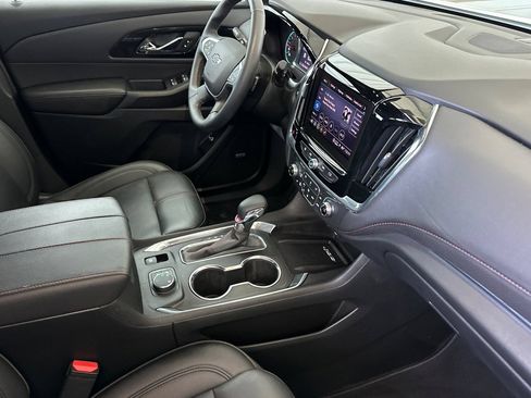 Used 2023 Chevrolet Traverse RS w/ LPO, Cargo Package AWD/4WD image 21