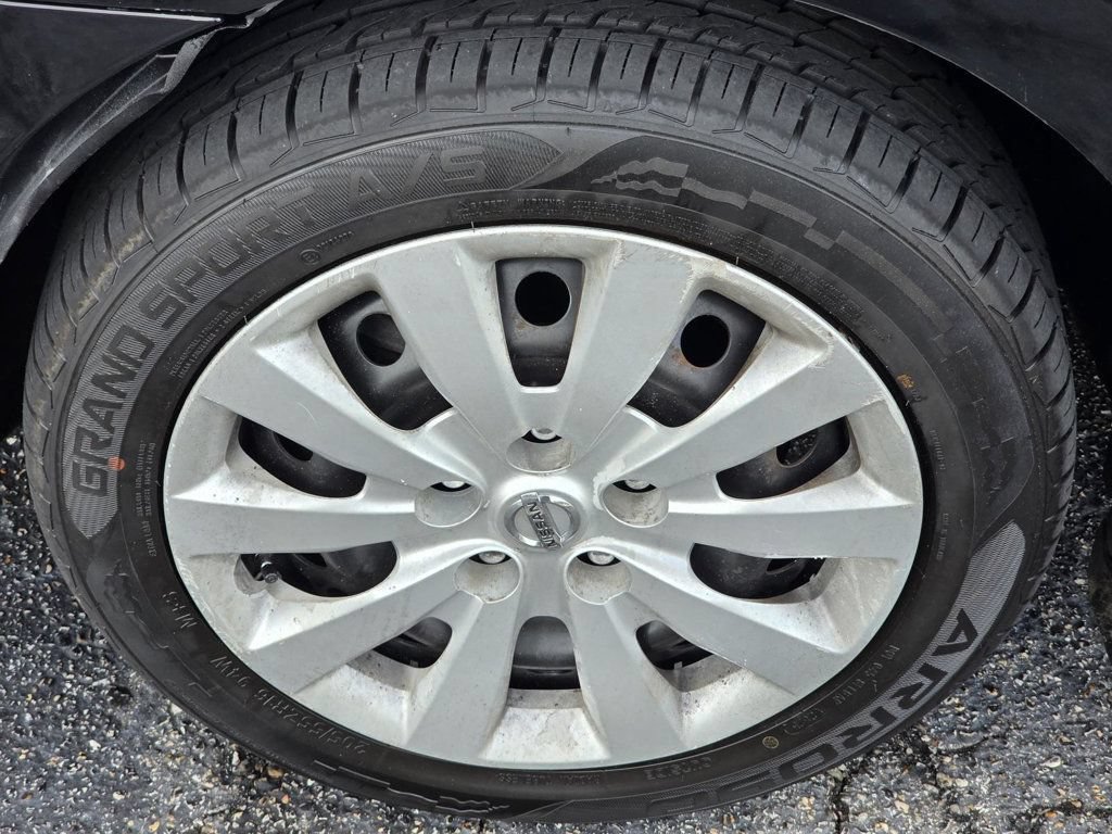 Used 2016 Nissan Sentra SV FWD image 26