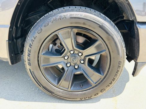 Used 2023 RAM 1500 Big Horn AWD/4WD image 37
