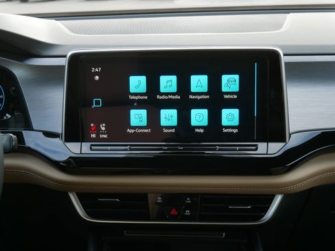 New 2026 Volkswagen Atlas Cross Sport SE image 10