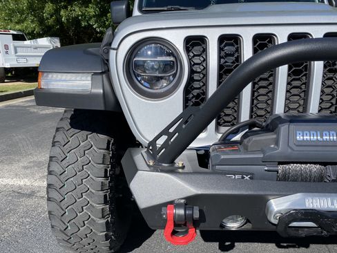 Used 2023 Jeep Wrangler Unlimited Rubicon w/ LED Lighting Group AWD/4WD image 14