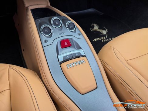 Used 2011 Ferrari 458 Italia Coupe RWD image 18