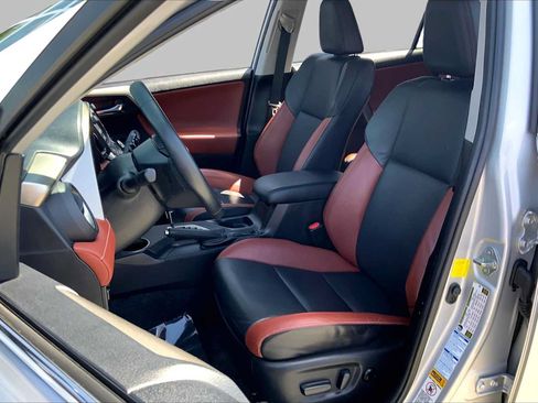 Used 2015 Toyota RAV4 Limited AWD/4WD image 9