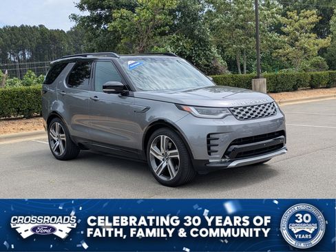 Used 2023 Land Rover Discovery Metropolitan Edition AWD/4WD image 1