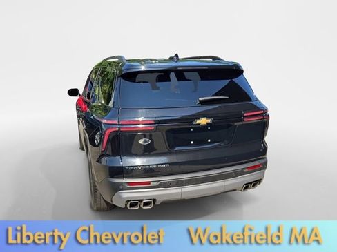 Used 2024 Chevrolet Traverse LT AWD/4WD image 2