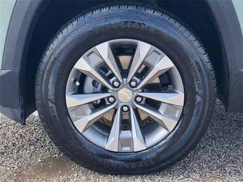 Used 2026 Chevrolet Equinox LT image 10