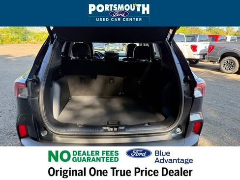 Certified 2022 Ford Escape Titanium w/ Class II Trailer Tow Package image 12