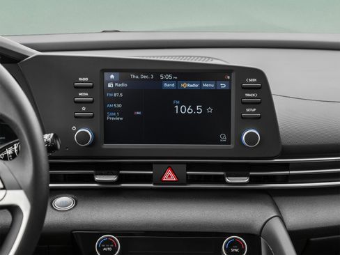 Used 2023 Hyundai Elantra SEL w/ Convenience Package FWD image 18