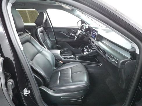 Used 2022 Lincoln Corsair AWD w/ Premium Package image 32