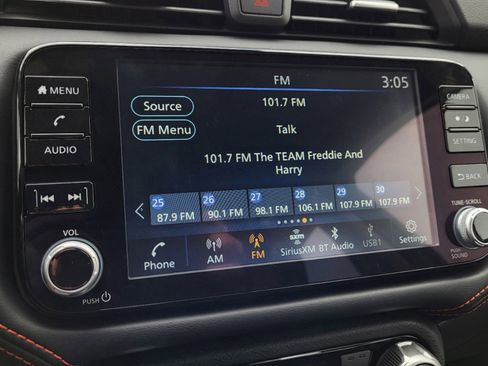 New 2025 Nissan Versa SR w/ Trunk Package image 21