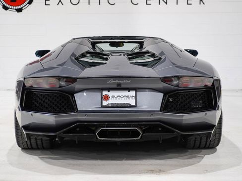 Used 2014 Lamborghini Aventador LP 700-4 image 3