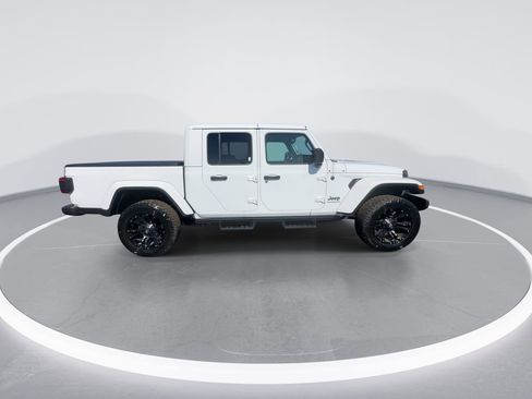 Used 2021 Jeep Gladiator Overland w/ Popular Equipment Package image 9