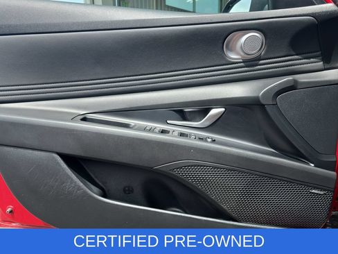 Used 2022 Hyundai Elantra Limited FWD image 27