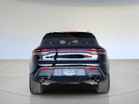 Certified 2026 Porsche Macan AWD/4WD image 7